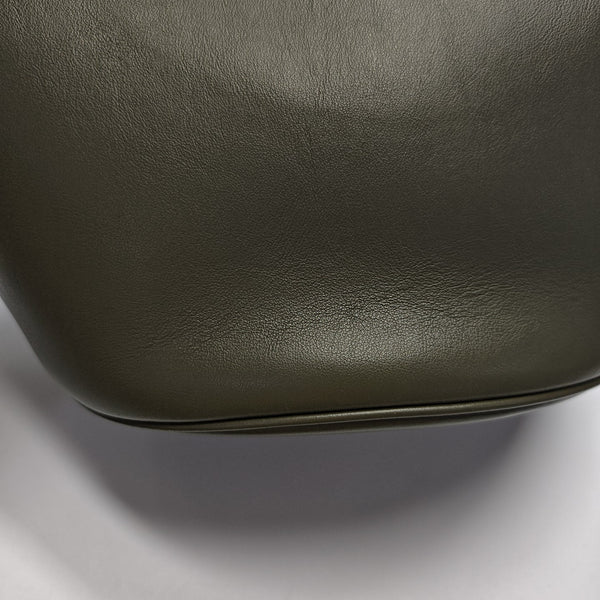 BUCKET 16 Calfskin Green