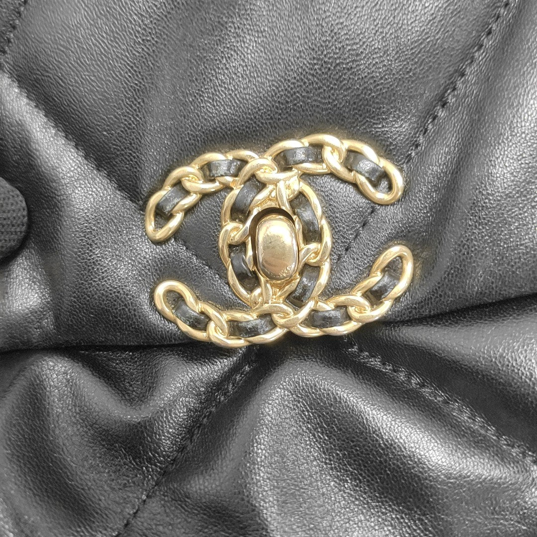 CHANEL 19 Small Quilted Lambskin Black
