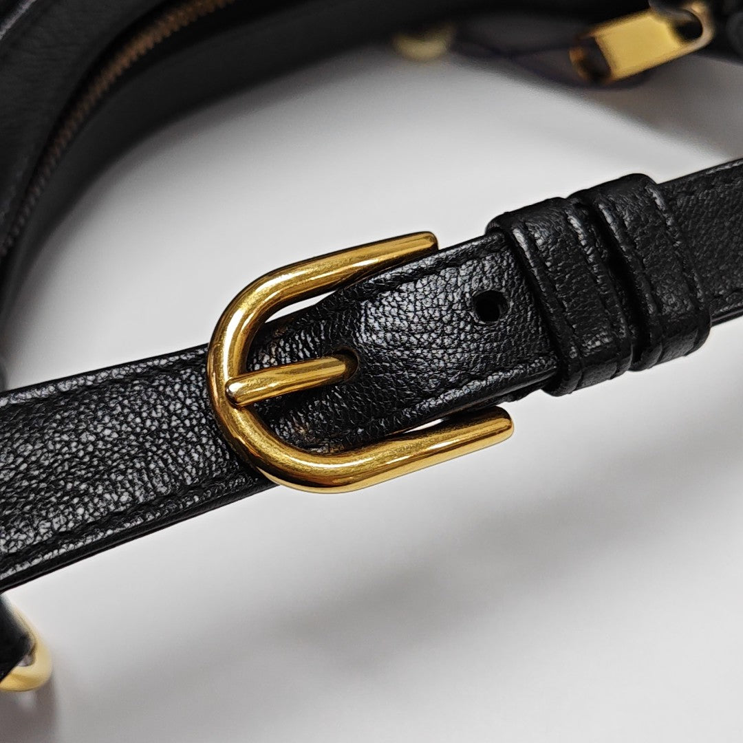 Aphrodite Small Calfskin Black