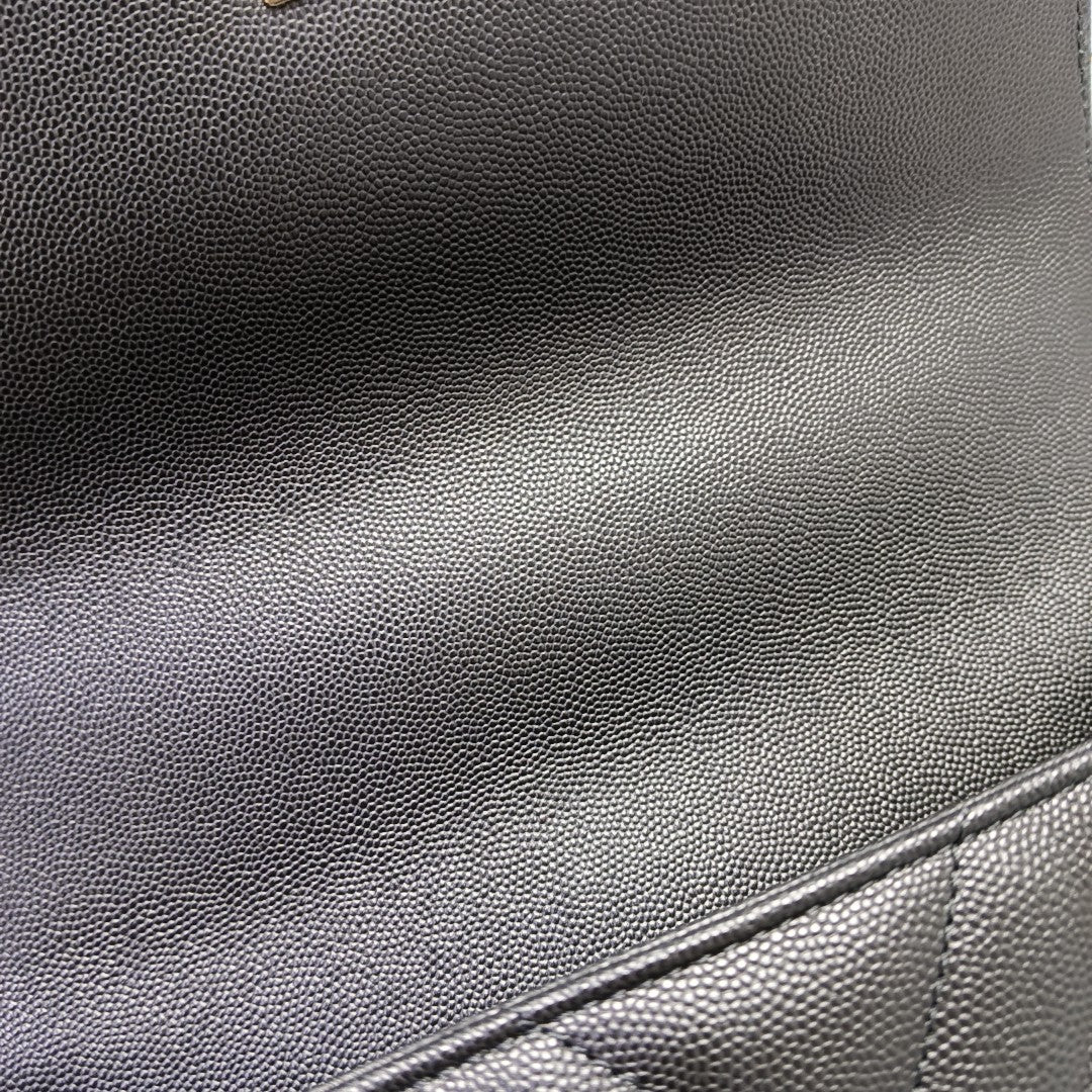 COCO HANDLE Medium Chevron Grained Calfskin Black