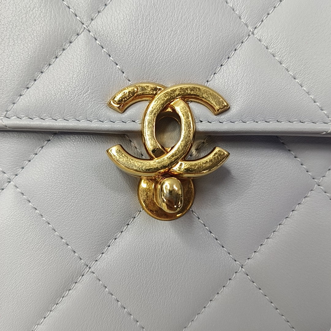 CLASSIC FLAP Mini Quilted Calfskin Blue