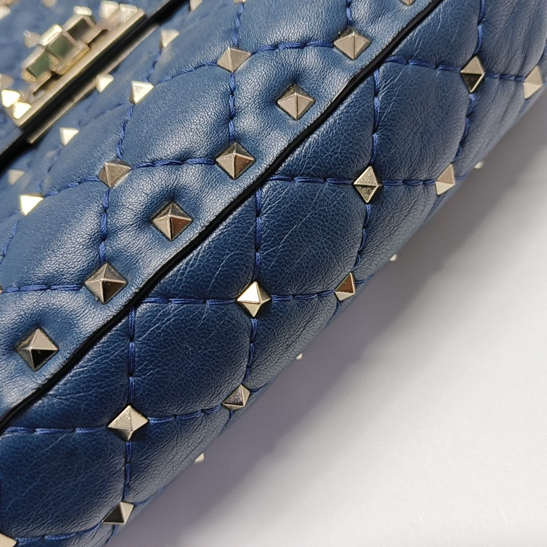 Rockstud Medium Quilted Lambskin Blue