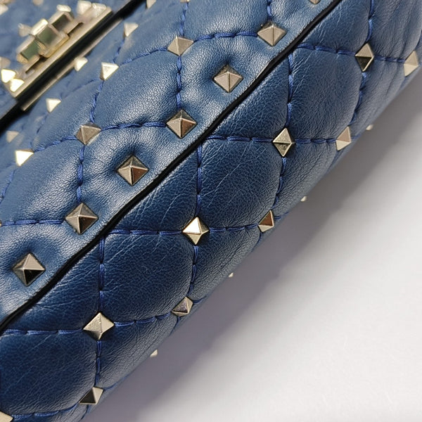 Rockstud Medium Quilted Lambskin Blue