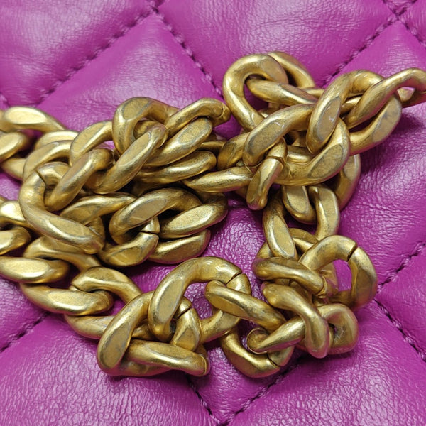 Authenticated pre-owned  CLASSIC FLAP Quilted Lambskin Purple - Shoulder Bag at Looply