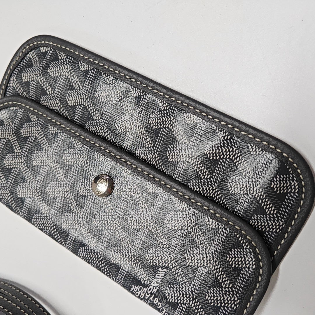 Artois MM Coated Canvas Gray