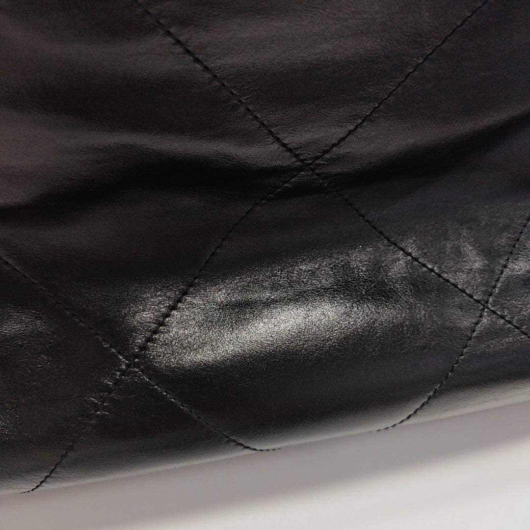 CHANEL 22 Small Quilted Calfskin Black