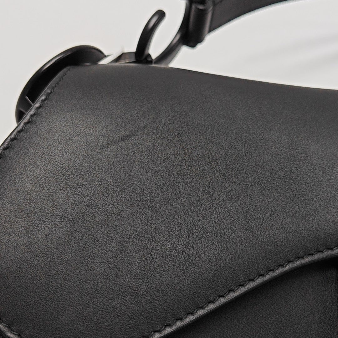 Saddle Small Calfskin Black