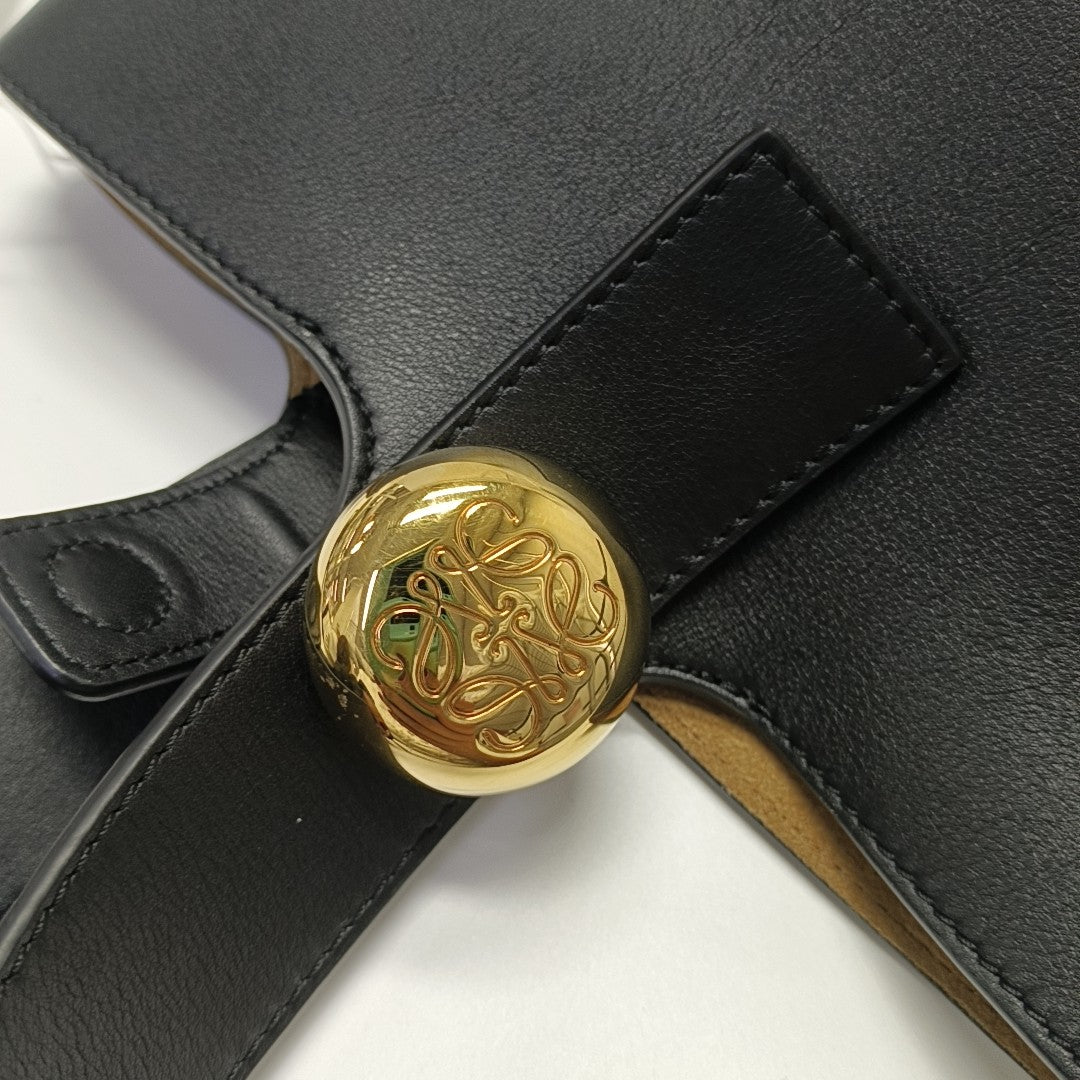Pebble Bucket Mini Calfskin Black