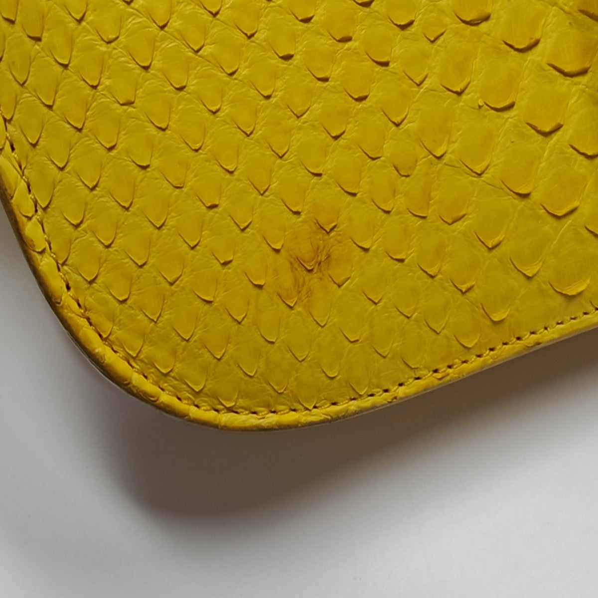 CLASSIC BOX Medium Python Yellow