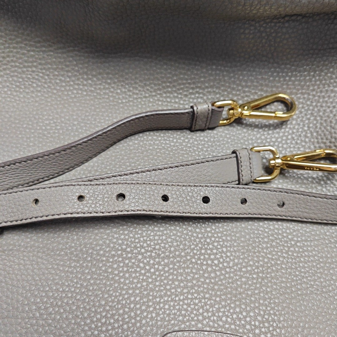 Vitello Calfskin Gray