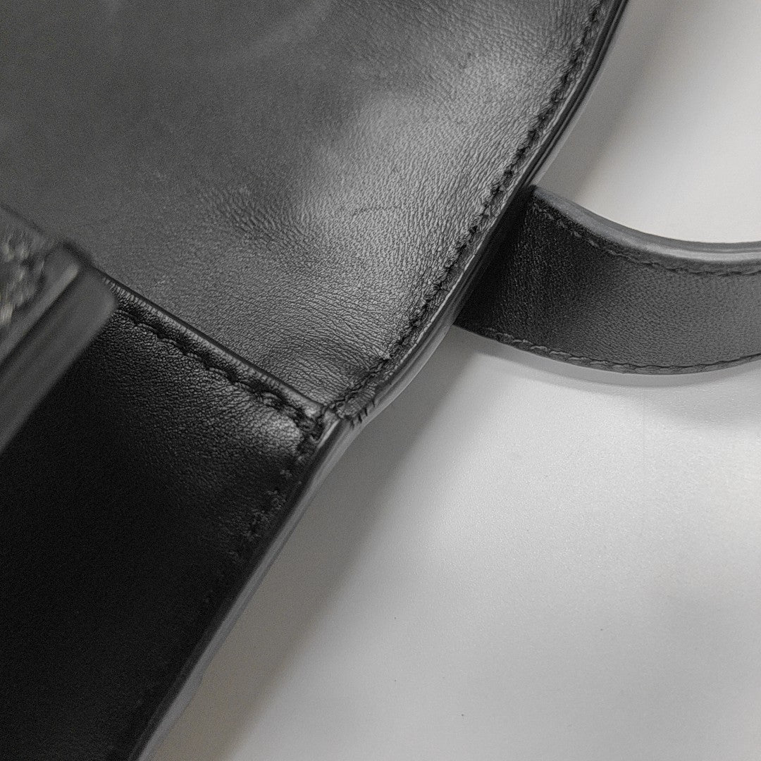 30 Montaigne Calfskin Black