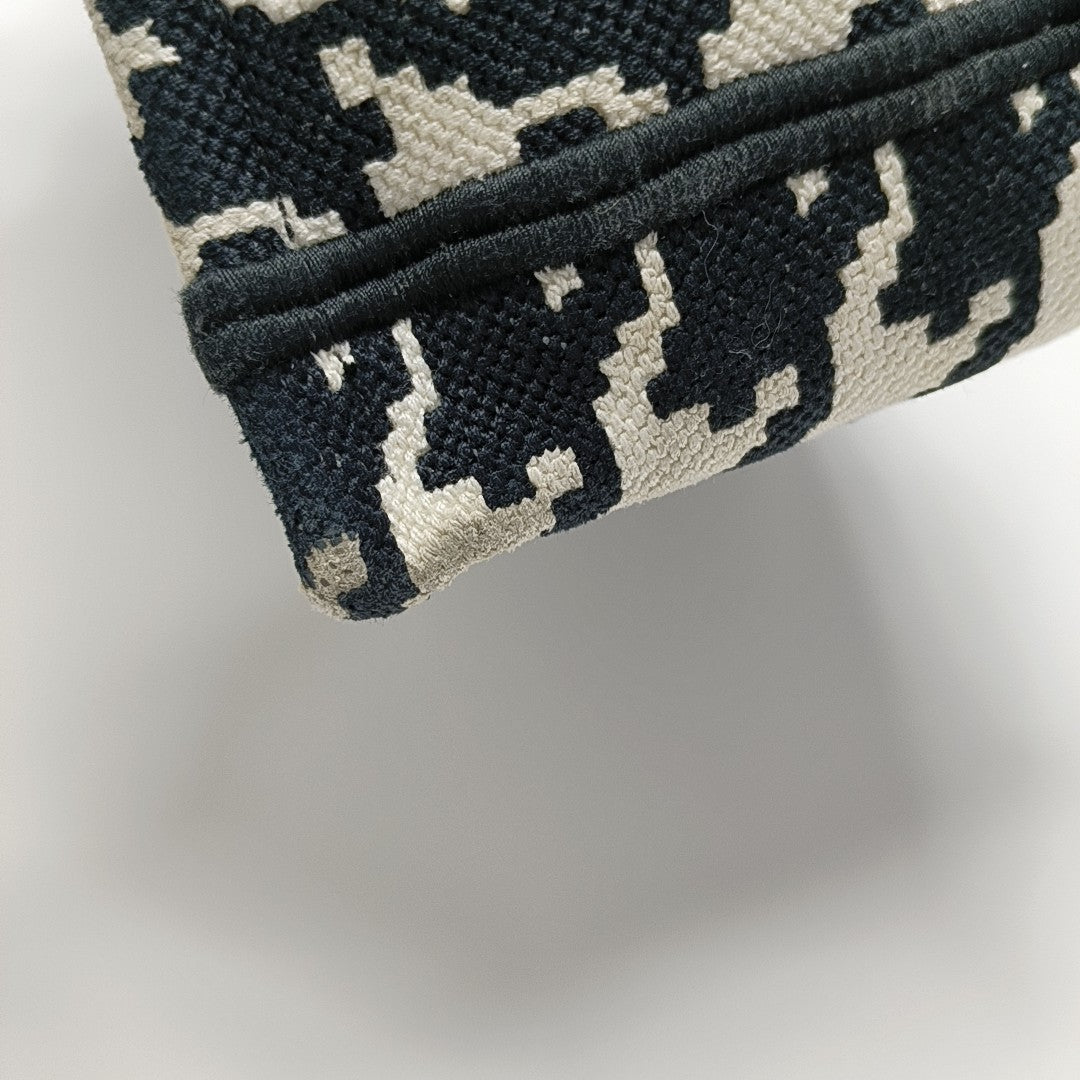 Book Tote Medium Fabric Black
