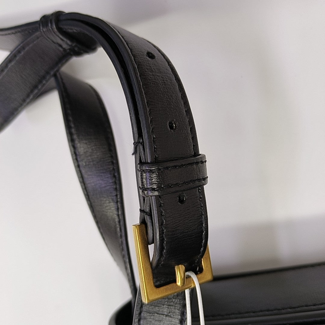 BELLECHASSE Medium Calfskin Black