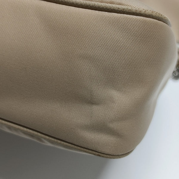Authenticated pre-owned  Re-Edition2005 Nylon Beige - Shoulder Bag at Looply