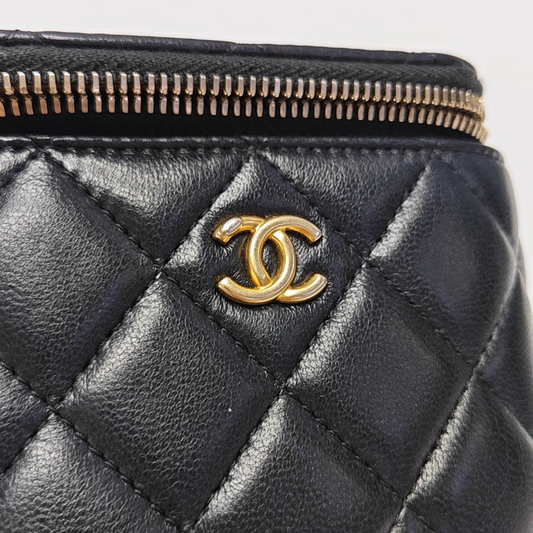VANITY CASE Mini Quilted Lambskin Black