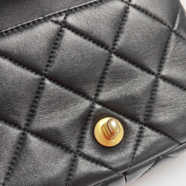 Authenticated pre-owned  CLASSIC FLAP Mini Quilted Lambskin Black - Shoulder Bag at Looply