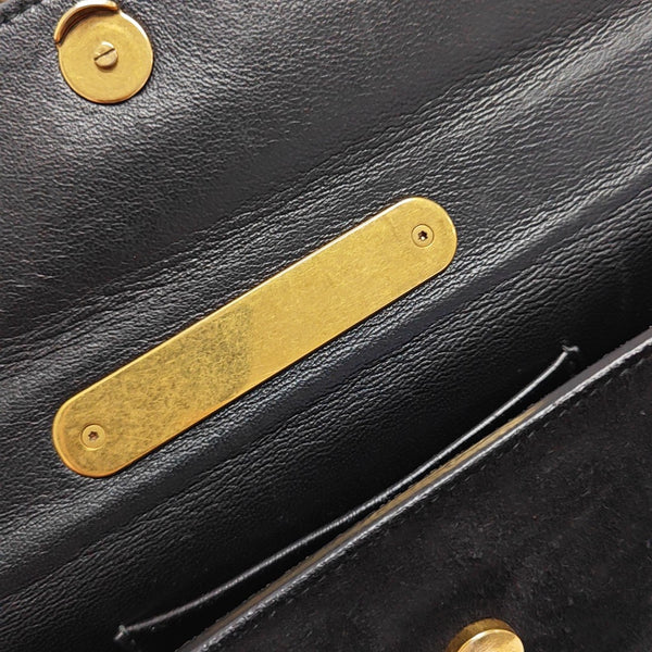Opera Suede Black
