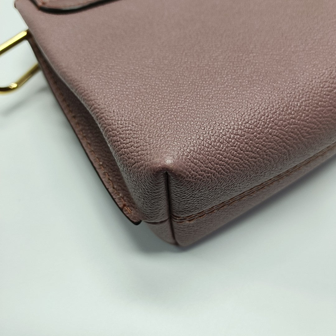 Buckle Calfskin Beige