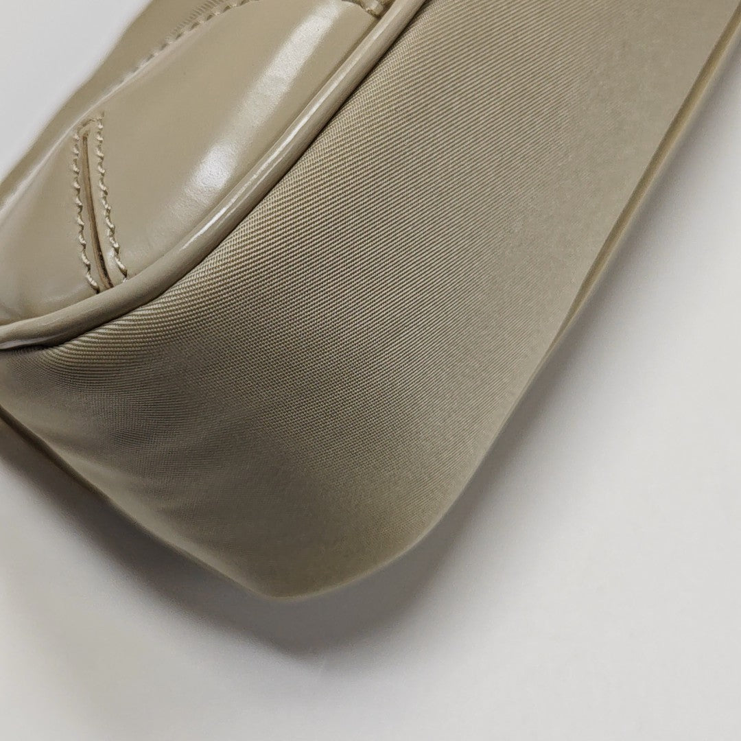 Re-Edition Nylon Beige