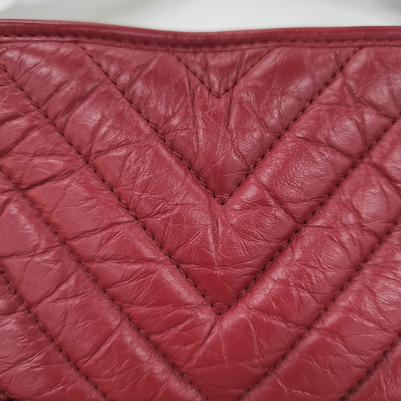 GABRIELLE Small Chevron Calfskin Red