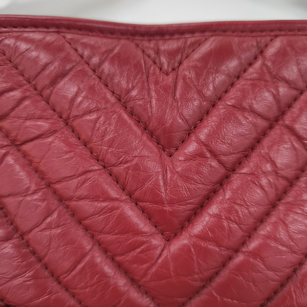 GABRIELLE Small Chevron Calfskin Red