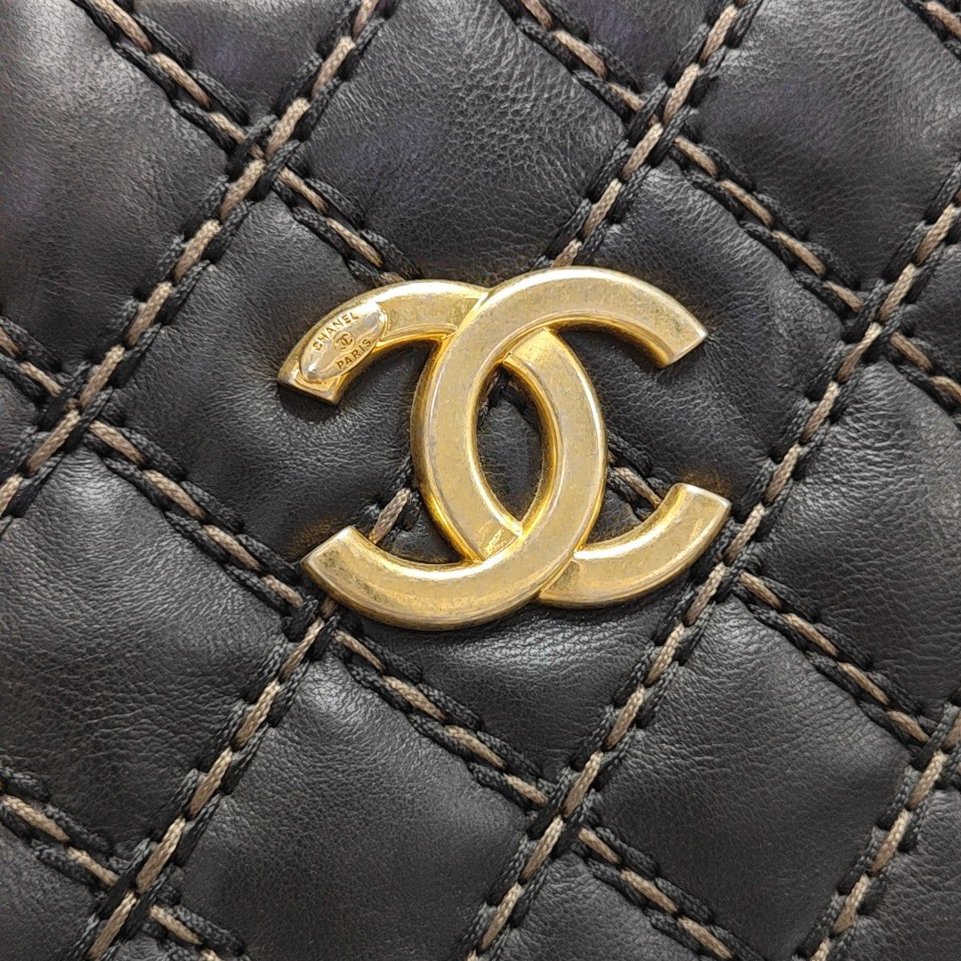 Quilted Calfskin Tote Bag Black
