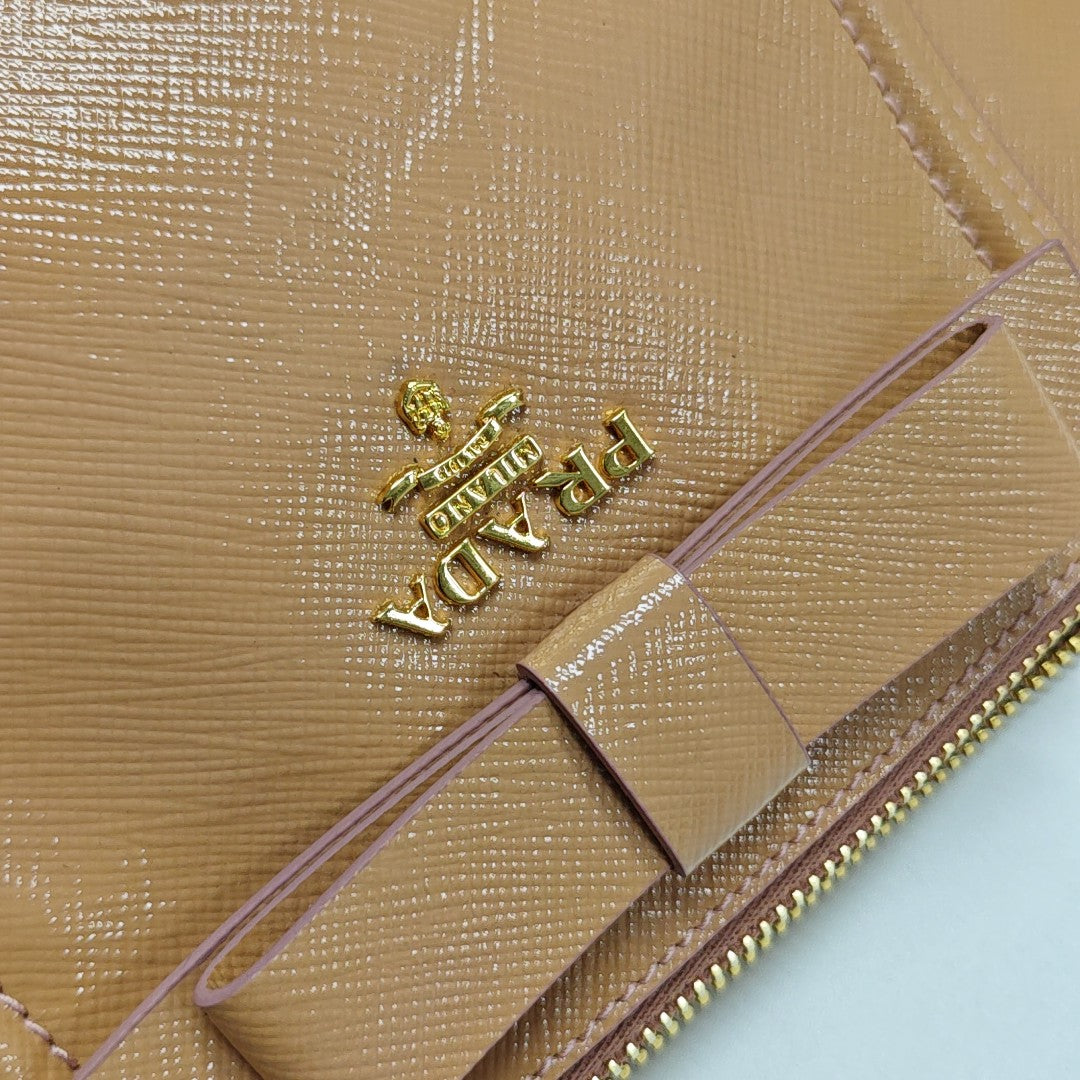 Calfskin Clutch Beige