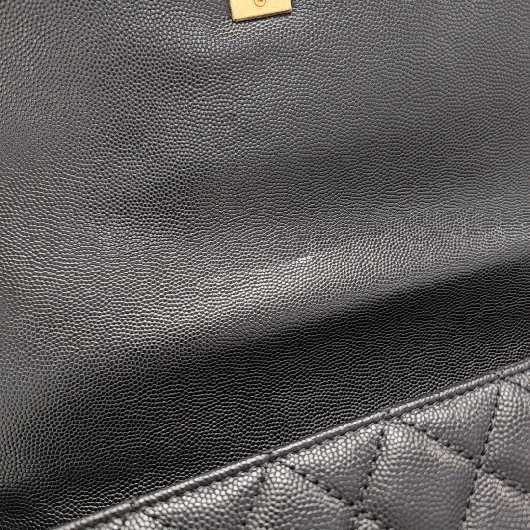 COCO HANDLE Medium Quilted Grained Calfskin Black