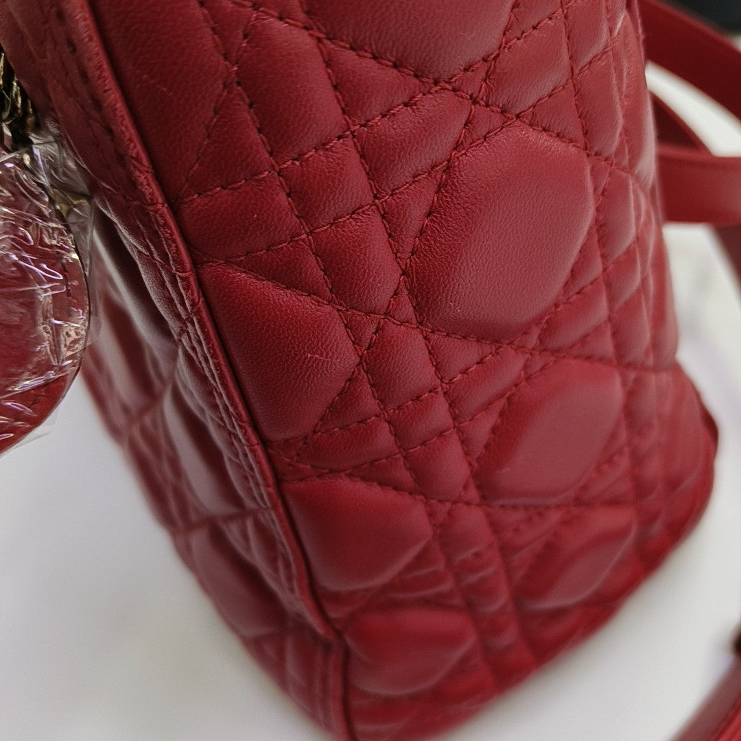 Lady Dior Medium Cannage Lambskin Red