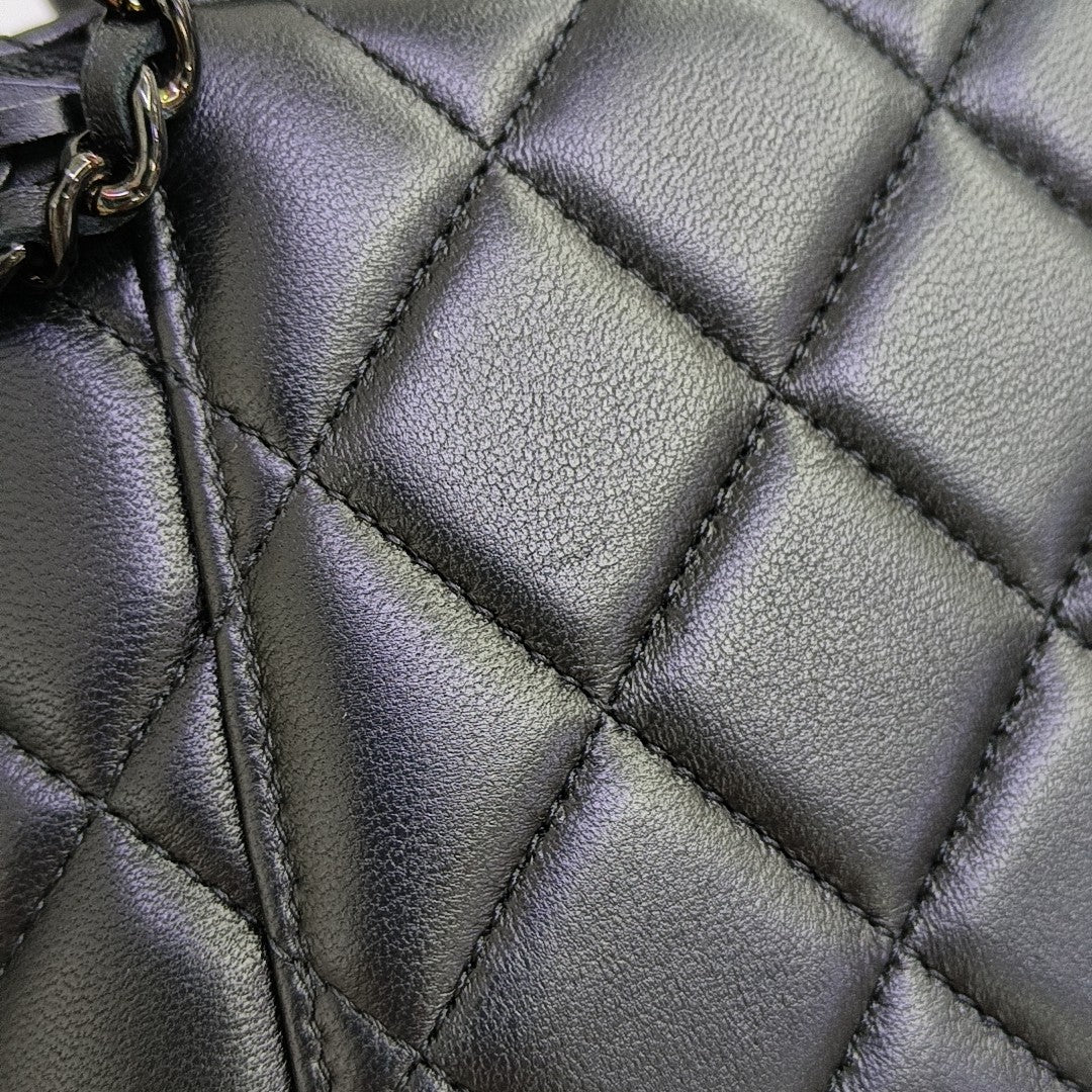 VINTAGE COSMETIC BAGS Quilted Lambskin Black