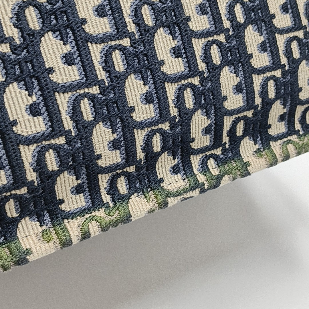 Book Tote Medium Oblique Canvas Blue