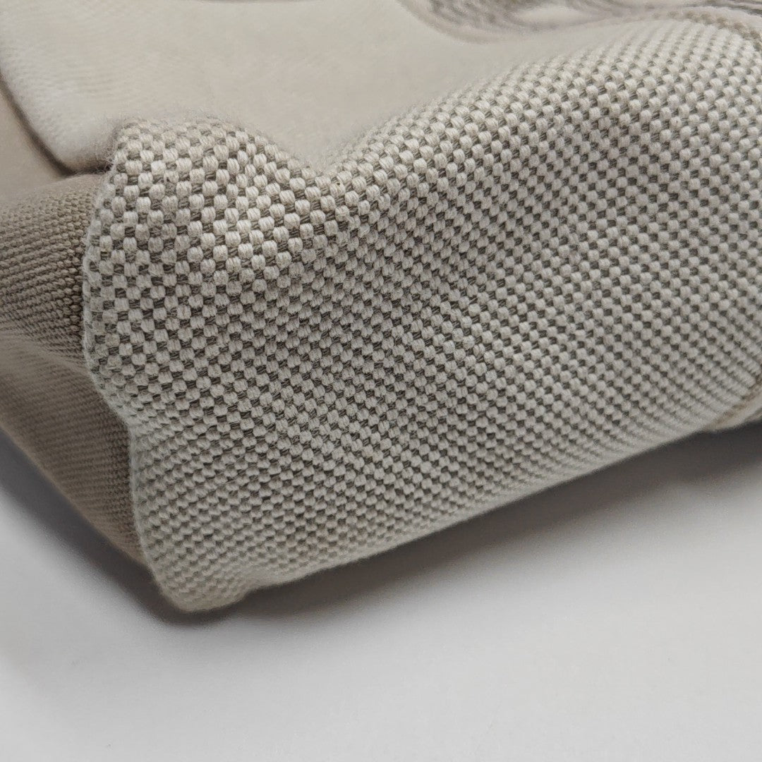 Canvas White