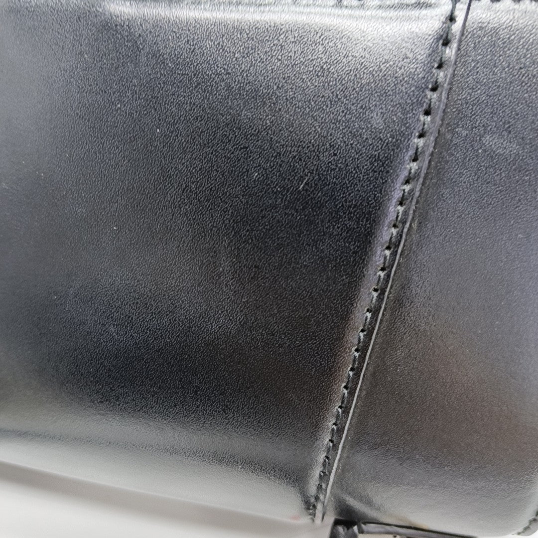 Hourglass S Calfskin Black