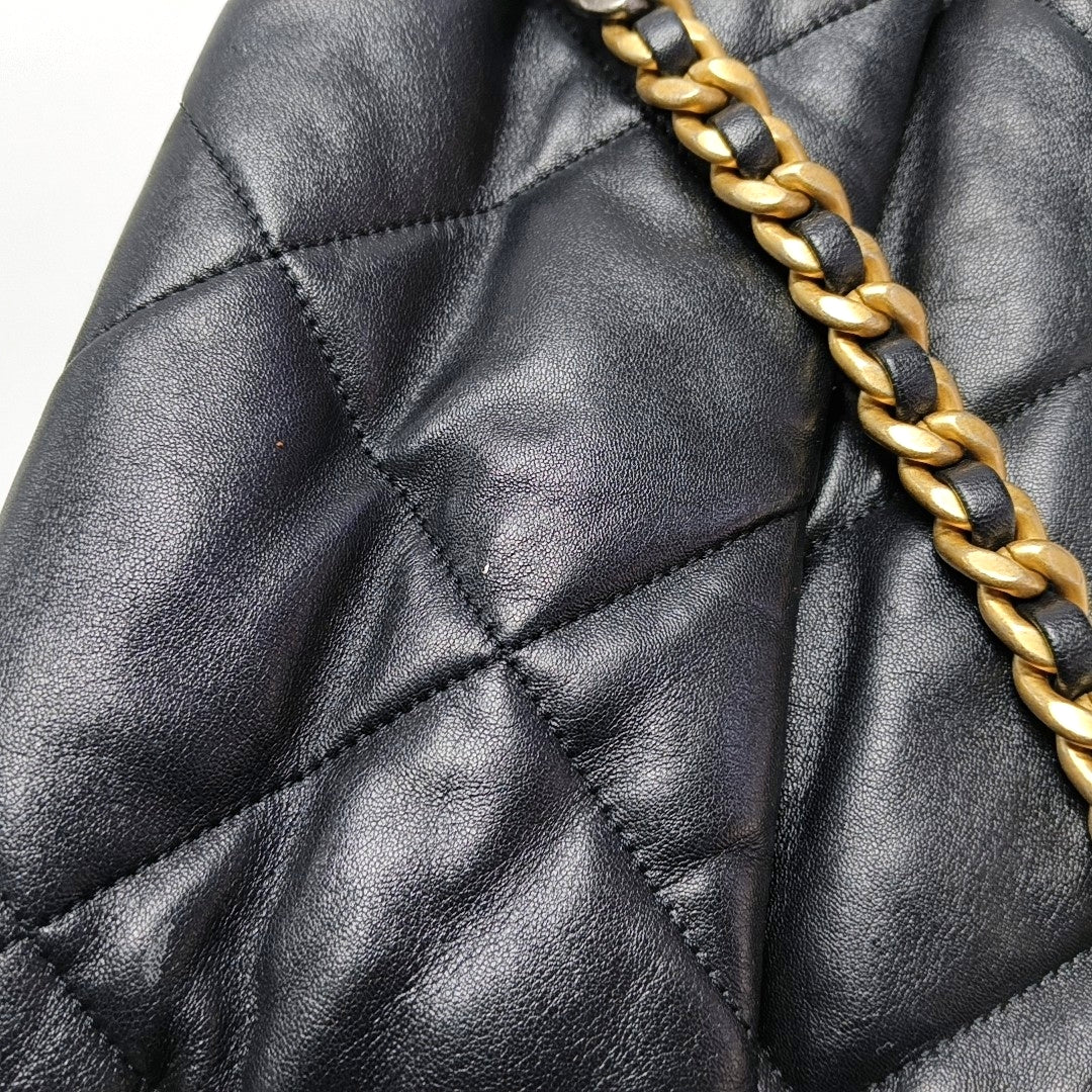 CHANEL 19 Large Quilted Lambskin Black