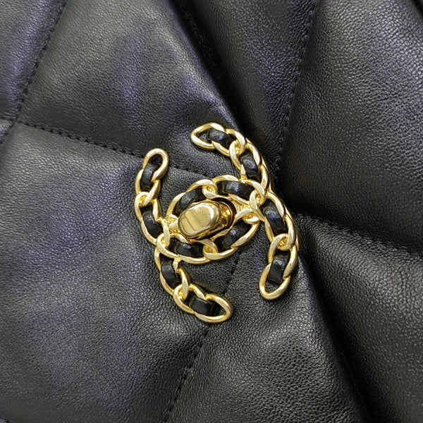 CHANEL 19 Small Quilted Lambskin Black
