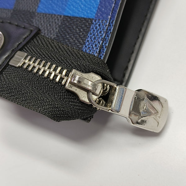 Pochette Voyag MM Damier Coated Canvas Blue