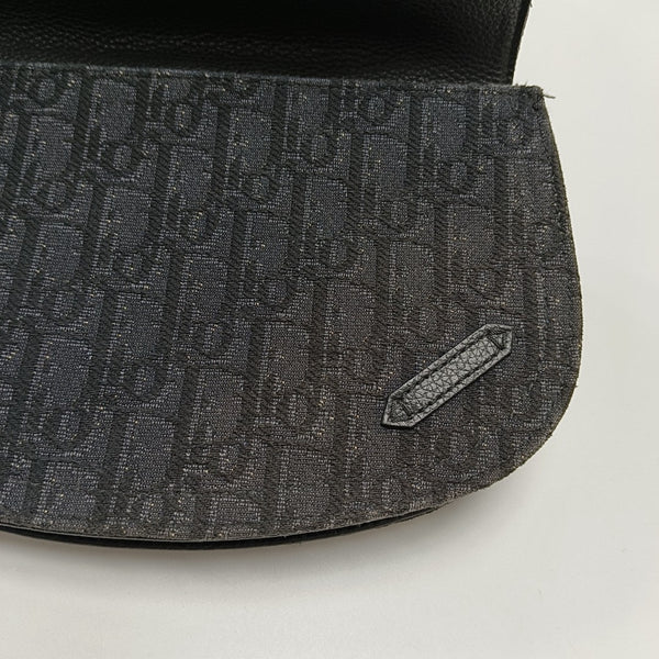 Saddle Medium Oblique Canvas Black