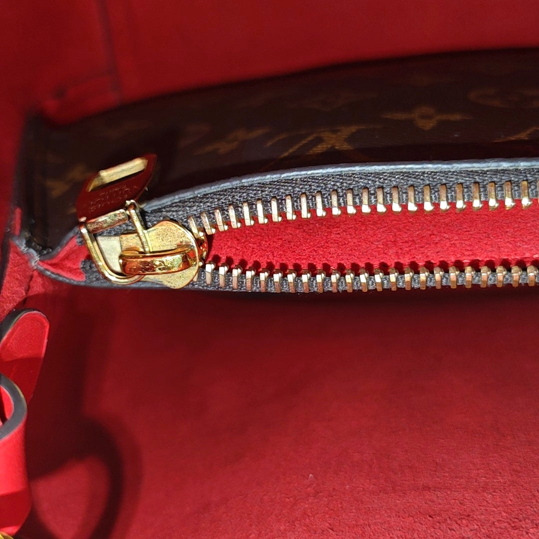 Authenticated pre-owned  NÉONOÉ MM Monogram Coated Canvas Brown - Bucket Bag at Looply