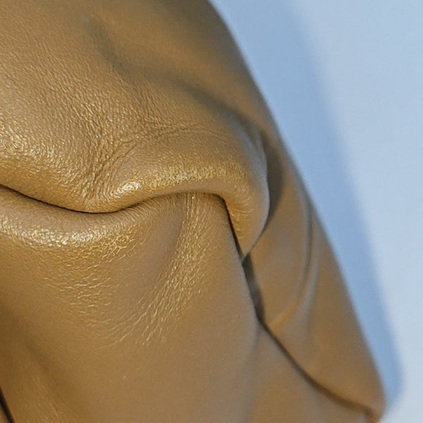 The Pouch Calfskin Brown