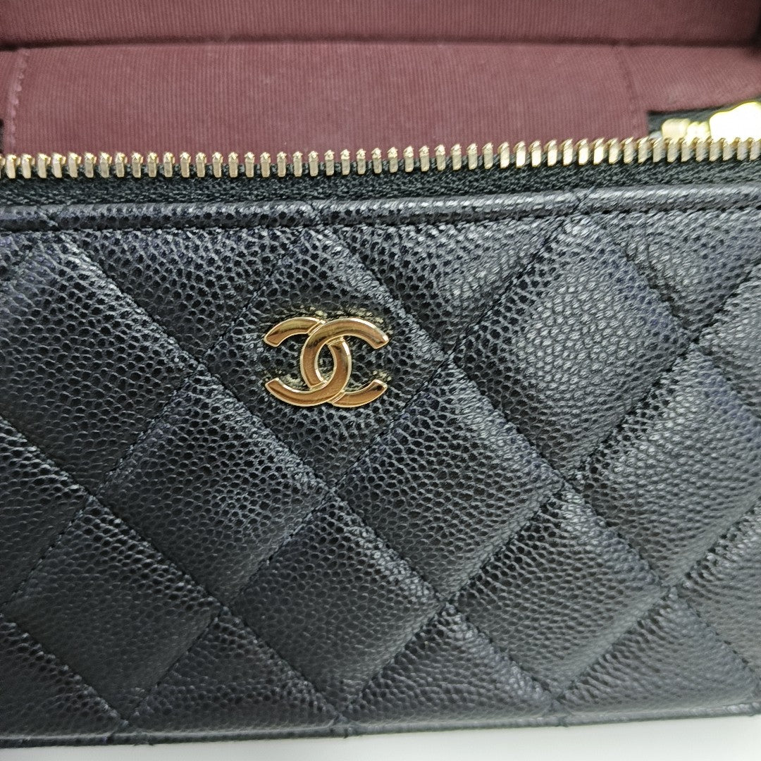 Quilted Grained Calfskin Shoulder Bag Black
