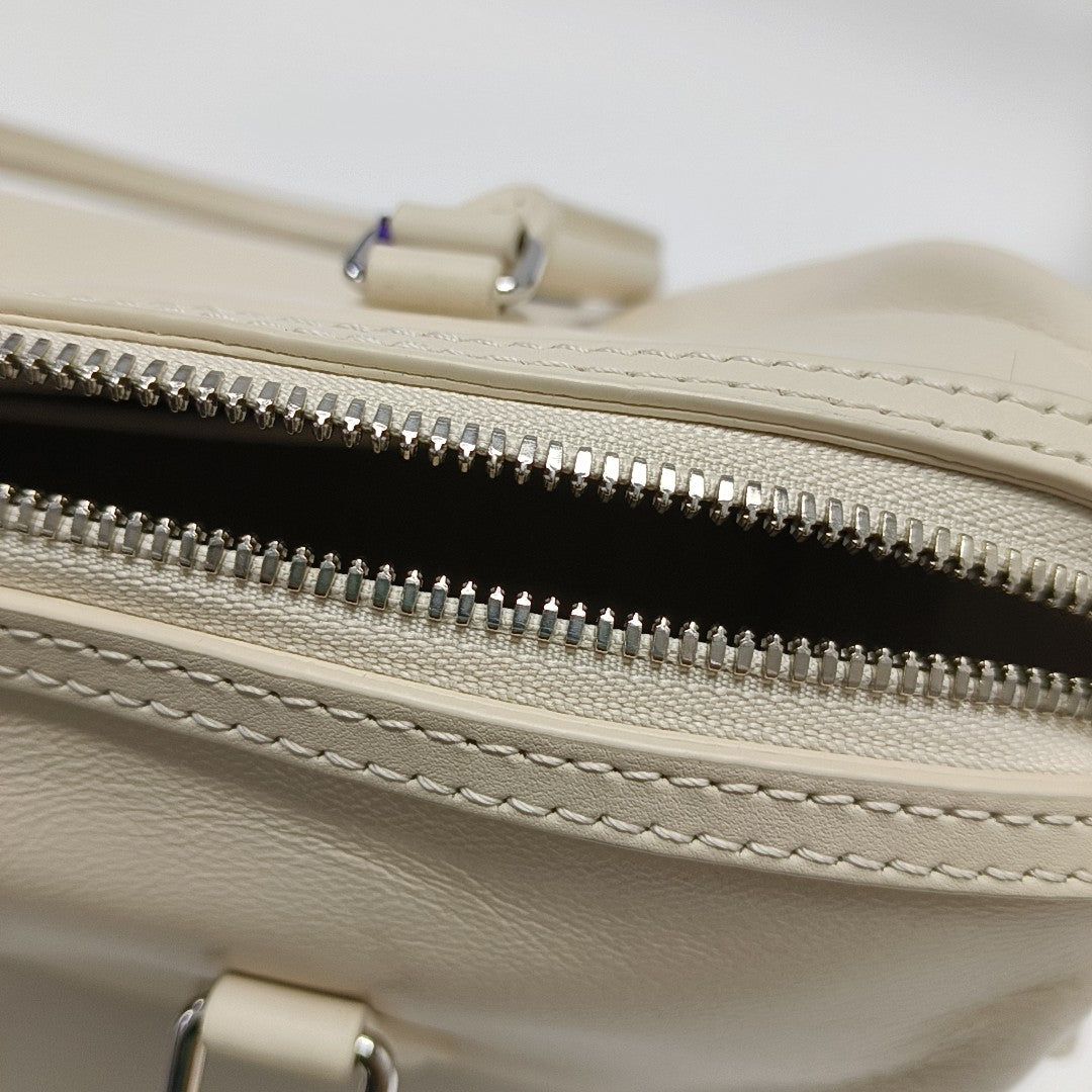 SPEEDY 30 Calfskin White
