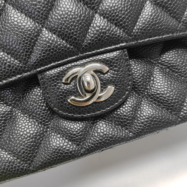 CLASSIC FLAP Small Quilted Grained Calfskin Black