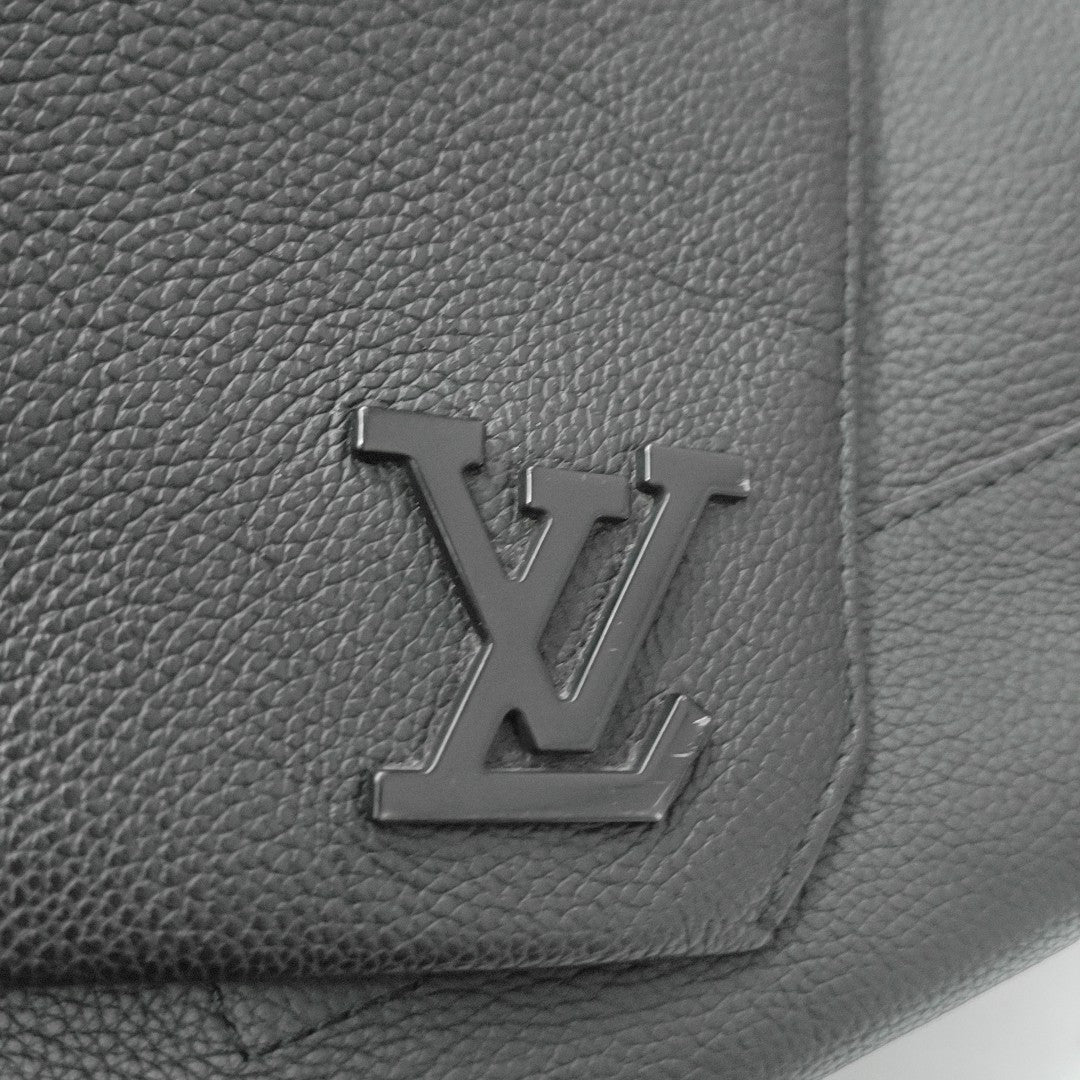 AEROGRAM Calfskin Black