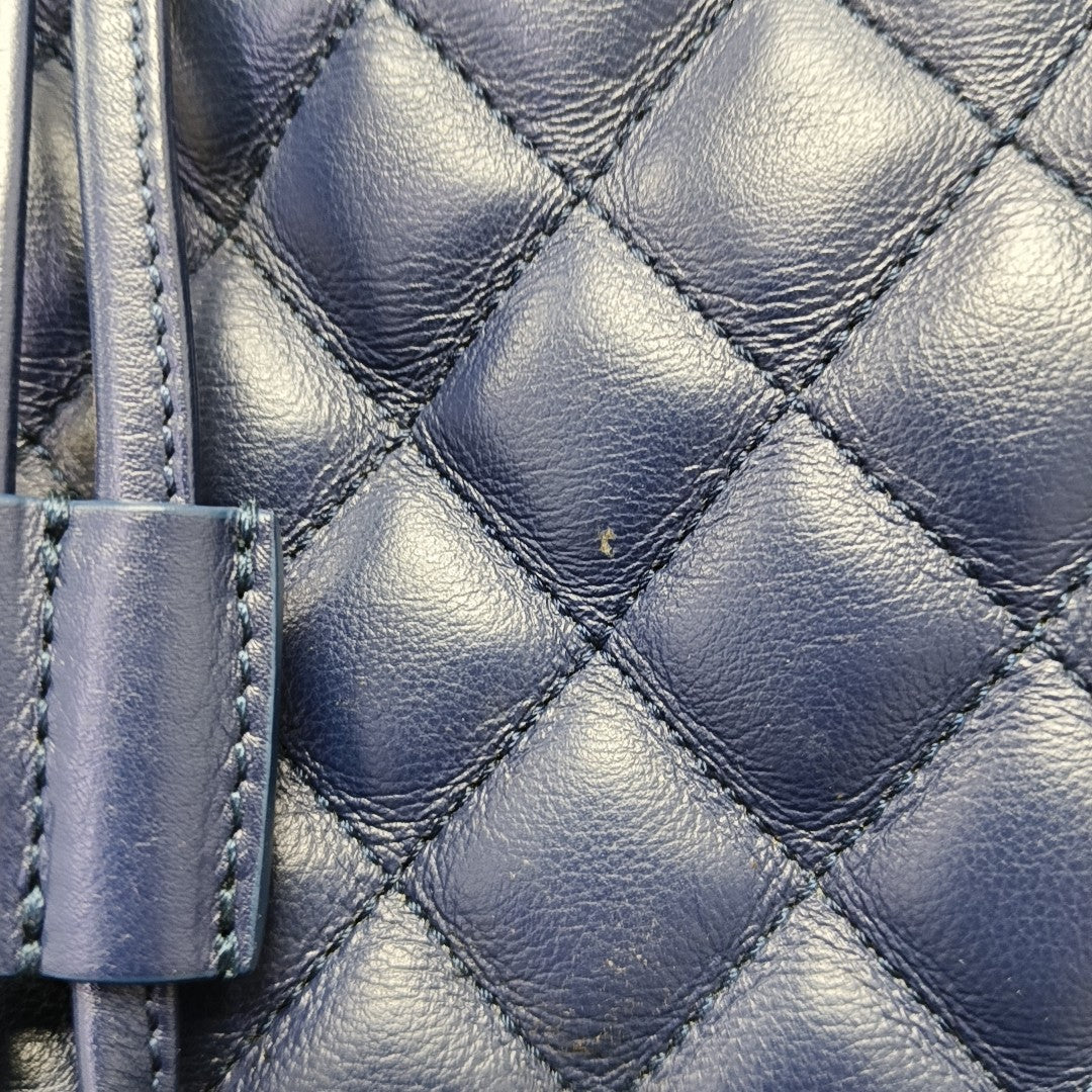URBAN SPIRIT Large Quilted Lambskin Blue