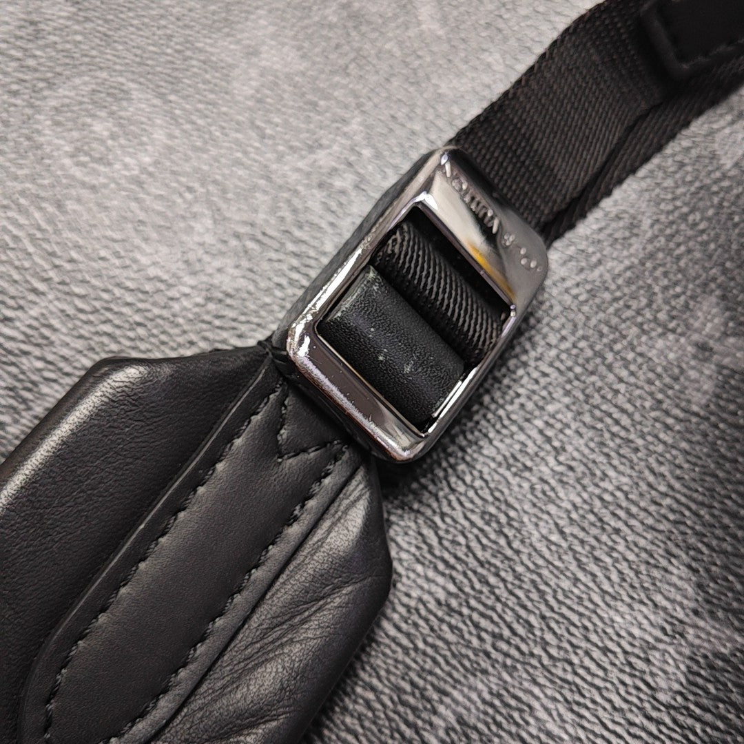 DISCOVERY PM Monogram Coated Canvas Black