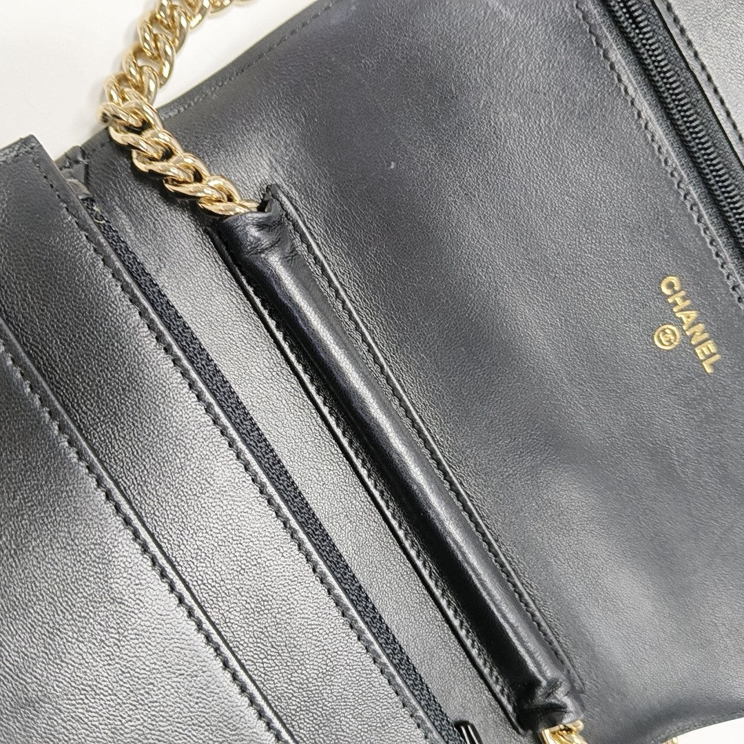 BOY CHANEL Mini Quilted Lambskin Black