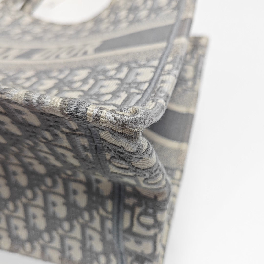 Book Tote Medium Oblique Canvas White