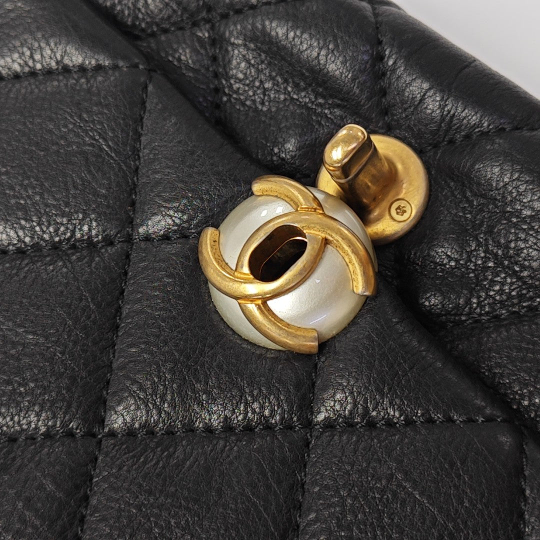 Quilted Calfskin Shoulder Bag Black