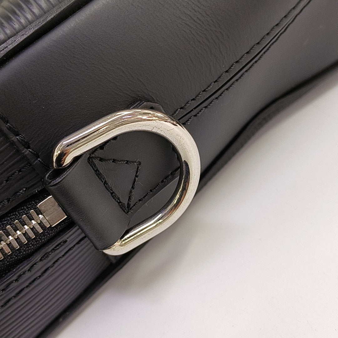 Epi Shoulder Bag Black