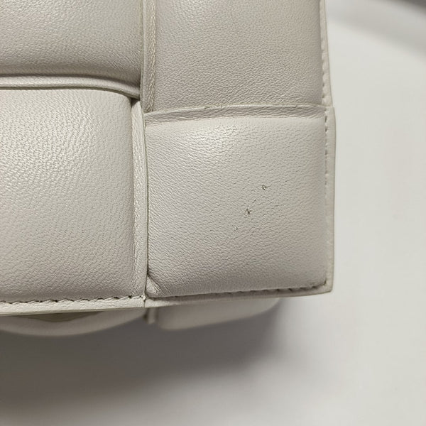 Cassette Medium Lambskin White